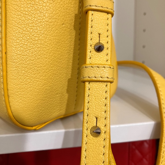 Authentic Givenchy Antigona - Picture 7 of 15